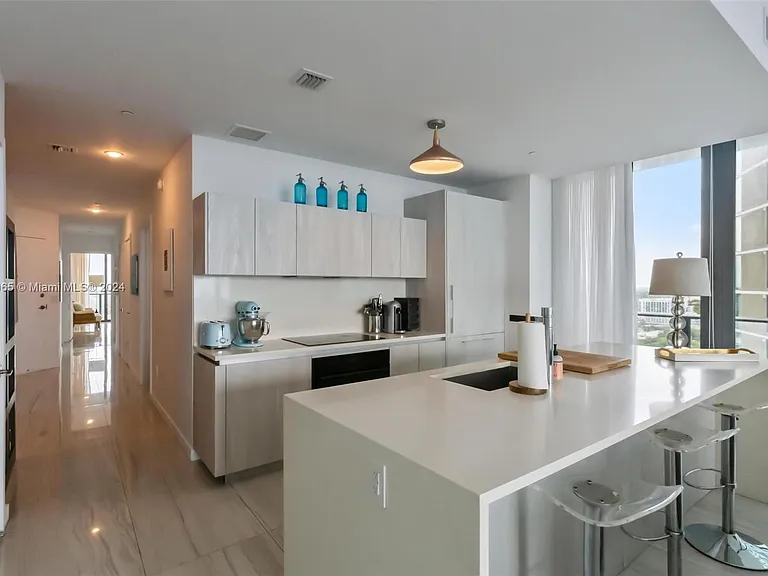480 NE 31st St #2307 — Photo 5