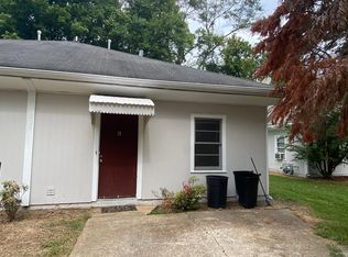 303 Old West Point Rd #B, Starkville, MS 39759