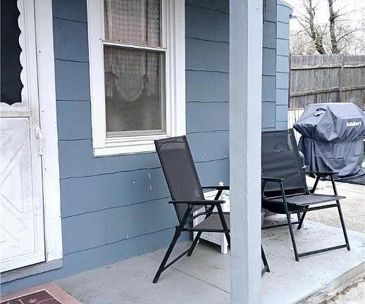 5th image of 1367 Newport Ave
