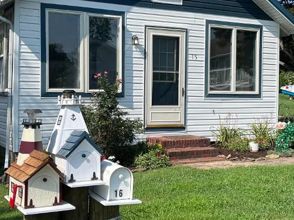 15 Virginia Ave, Earleville, MD 21919