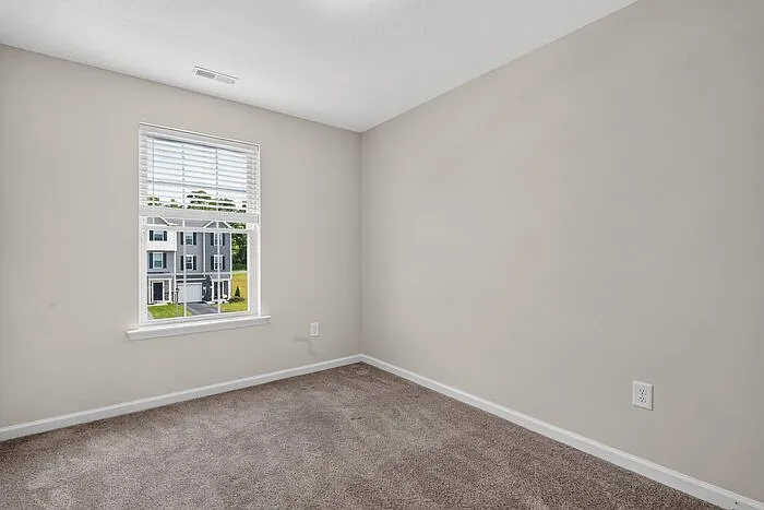 109 Holstein Dr — Photo 17