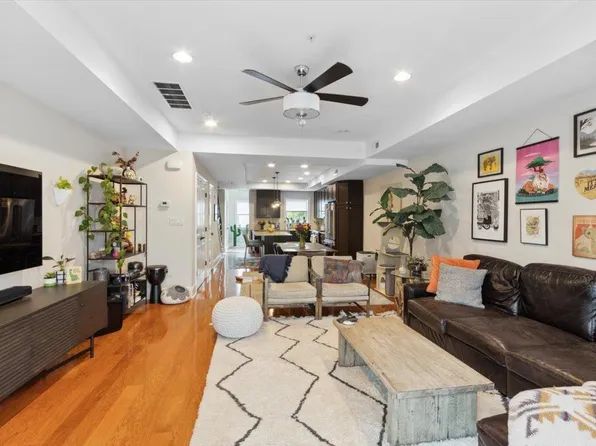 218 Wendover St, Philadelphia, PA 19128