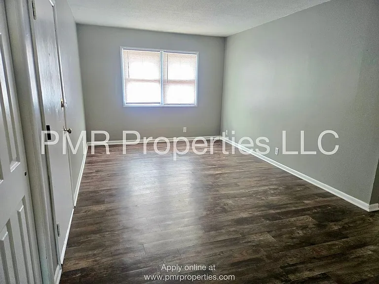 217 S 1st St — Photo 3