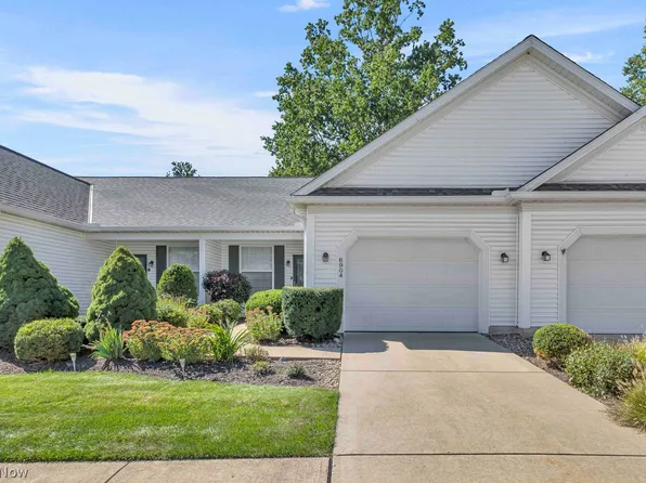 6904 Cottage Cir, North Ridgeville, OH 44039