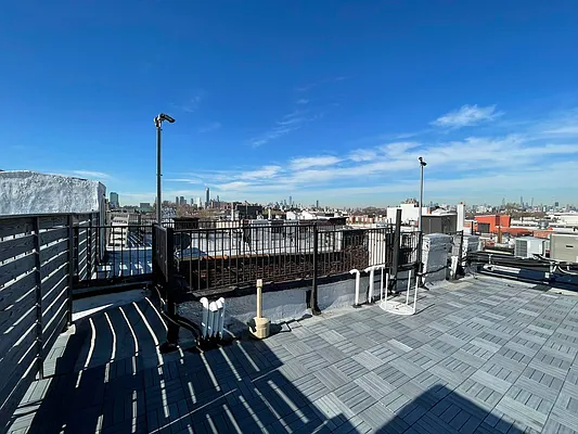 Rented by Pear NYC LLC | media 2