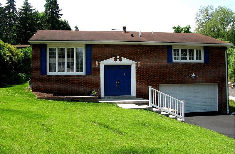 1st image of 309 Holiday Park Dr