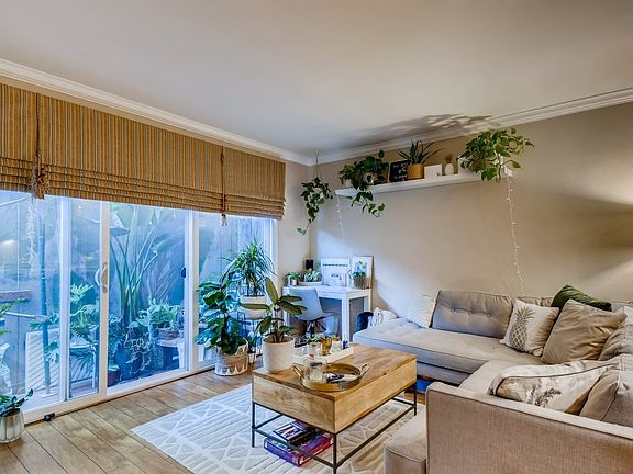 4th image of 360 Rosecrans St APT 2