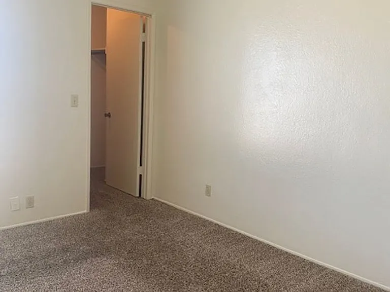 3900 El Potrero Ln #1 — Photo 7