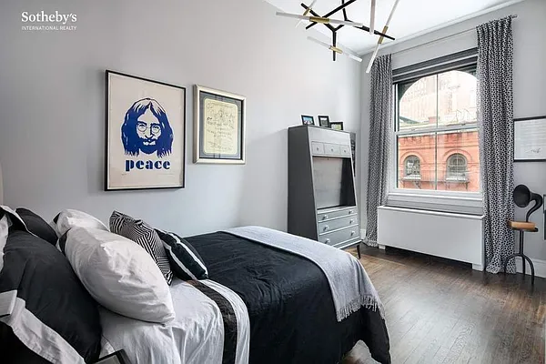 Sold by Sotheby's International Realty | media 5