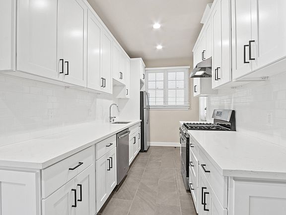 4th image of 9619 W Olympic Blvd #60472902