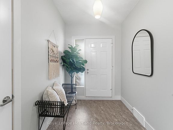 4th image of 23 Trafalgar St