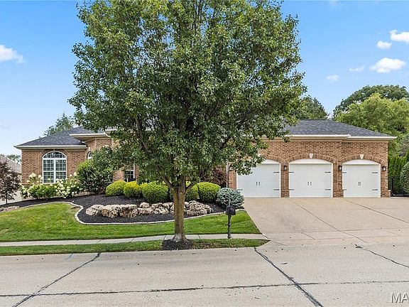 5th image of 1627 Garden Valley Dr
