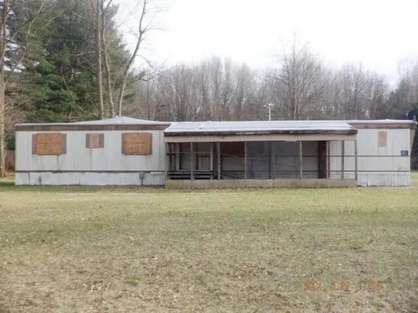 29651 Jewells Dr, Lawton, MI 49065