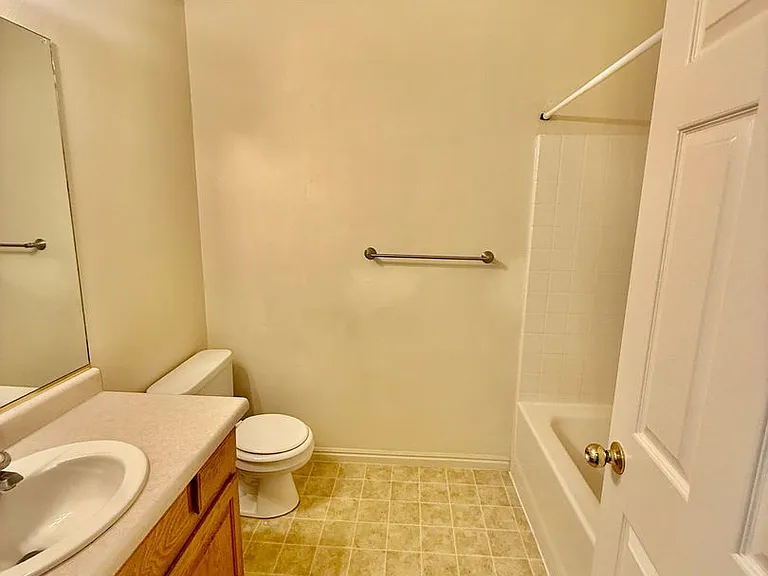 165 N 300 E — Photo 9