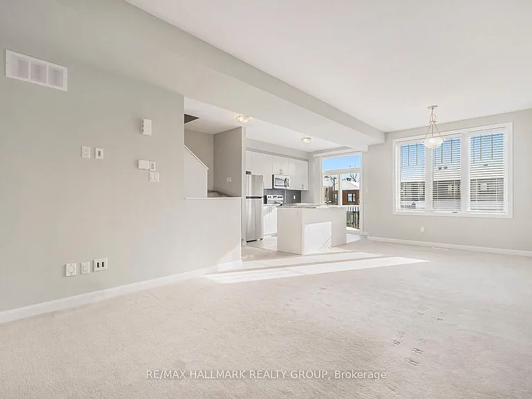 48 Teelin Cir — Photo 7