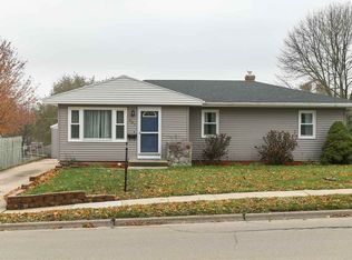 307 W Summit St, Maquoketa, IA 52060