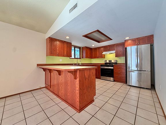 5th image of 22417 Seatter Rd NE