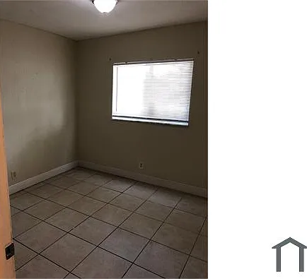 5322 NW 25th St #9 — Photo 8