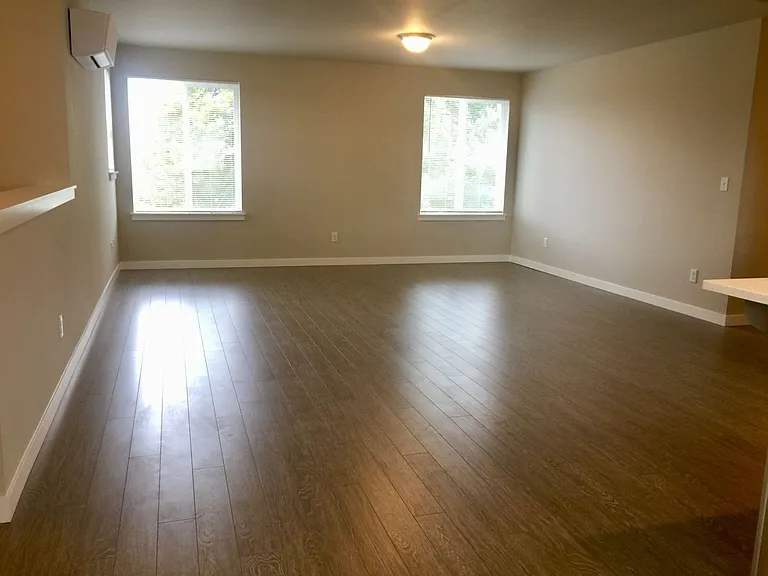 211 Jefferson Ave NW #A — Photo 11