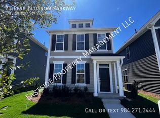 73 Pear Blossom Pkwy, Clayton, NC 27520