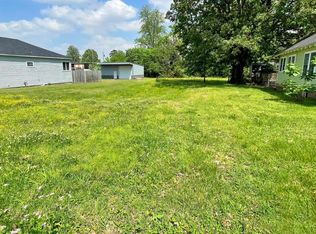105 S Catalpa St, Dexter, MO 63841