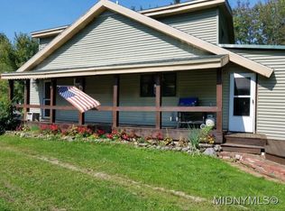 8240 Lewis Point Rd, Canastota, NY 13032