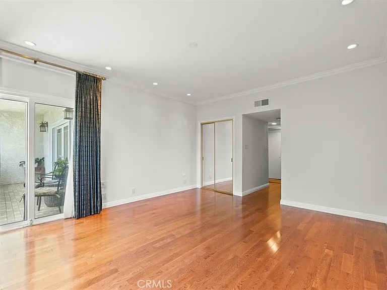 1228 N La Cienega Blvd #203 — Photo 11