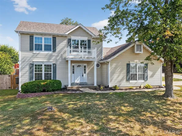 1 Royallprairie Ct, O'Fallon, MO 63368