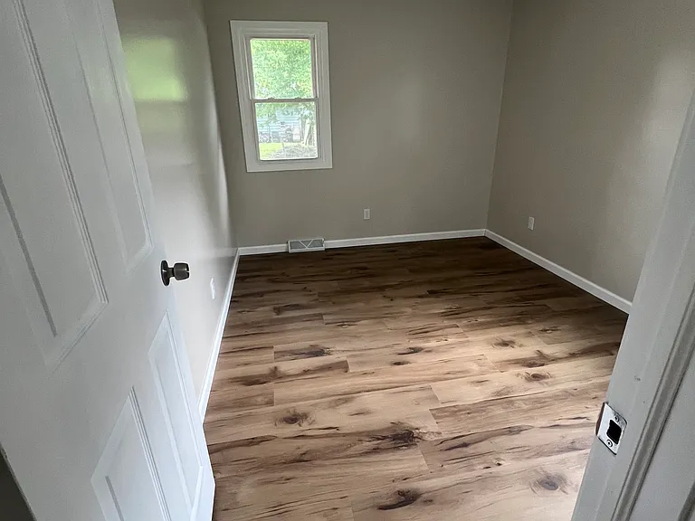 1423 Cummings Blvd — Photo 10