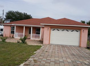 910 Rich Dr, Mount Dora, FL 32757