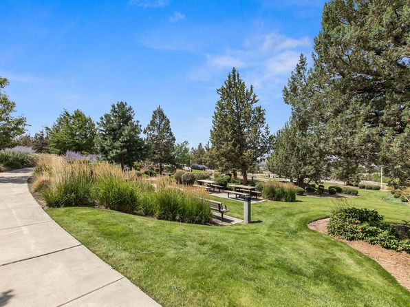 1082 SE Yarrow Ave, Madras, OR 97741