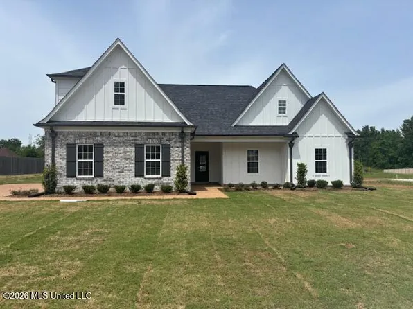 926 Buttermilk Dr, Nesbit, MS 38651