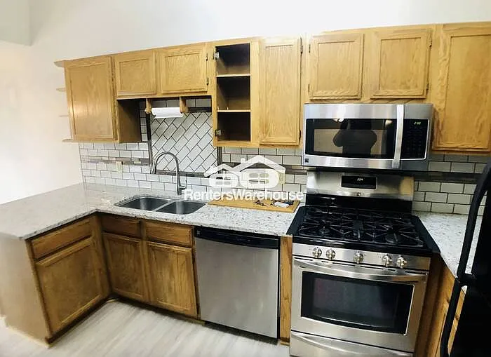11221 Xavier Cir — Photo 2