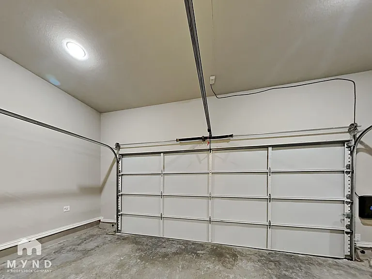 2805 Lindale Dr — Photo 19