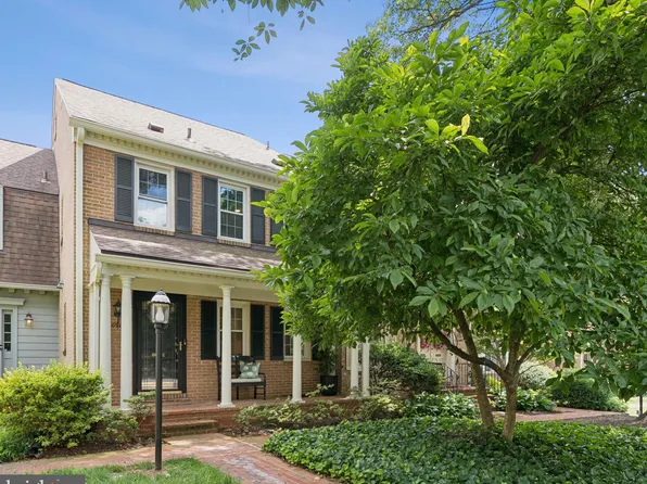 10905 Wickshire Way #G-2, Rockville, MD 20852