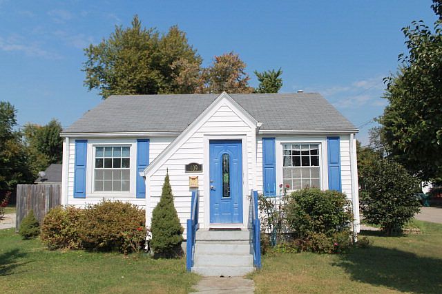 1st image of 409 E 25th St