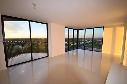 5252 NW 85th Ave Photo 1