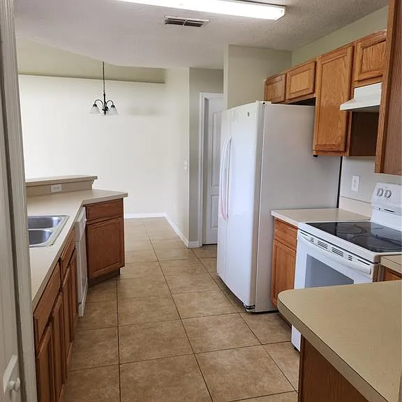 1405 Teal Ct — Photo 7