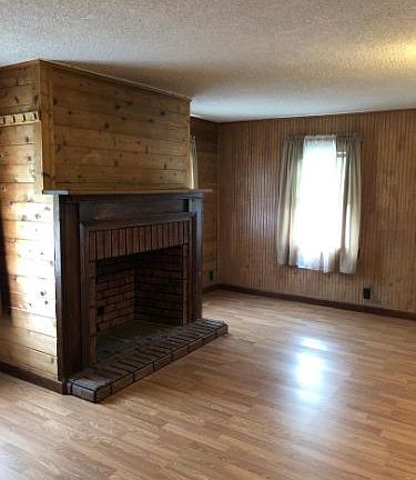 5th image of 73 Maple Ave