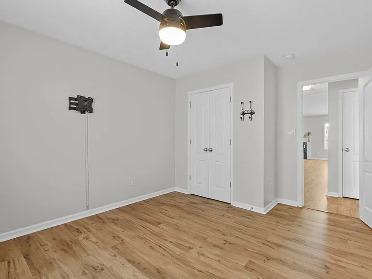 302 Aquamarine Cir — Photo 16