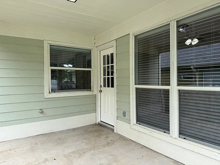 413 Hilltop Dr — Photo 25