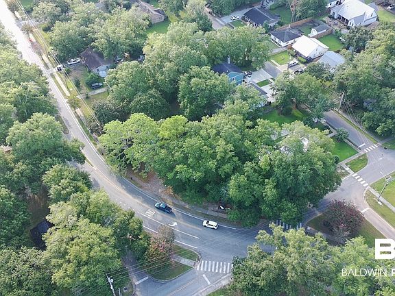 3rd image of 752 Fairhope Ave