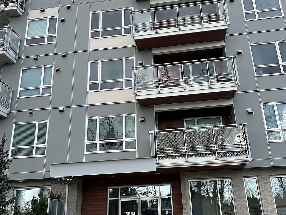 2nd image of 13963 Boulevard 416 #105