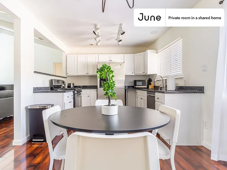 9803 Chukar Cir #B — Photo 13