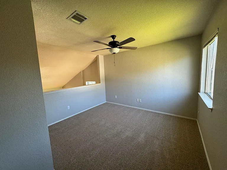 8901 Vigen Cir — Photo 17