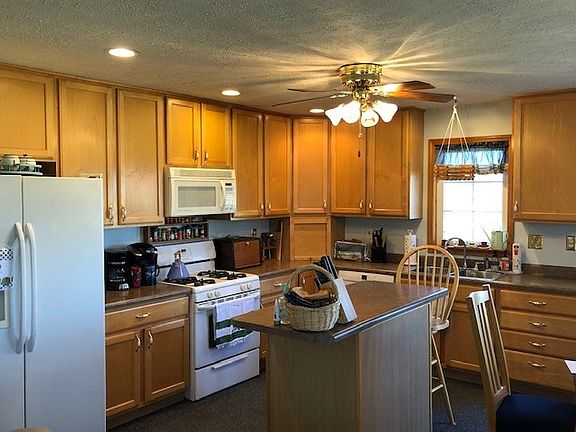 2nd image of 4069 Cinnamon Dr