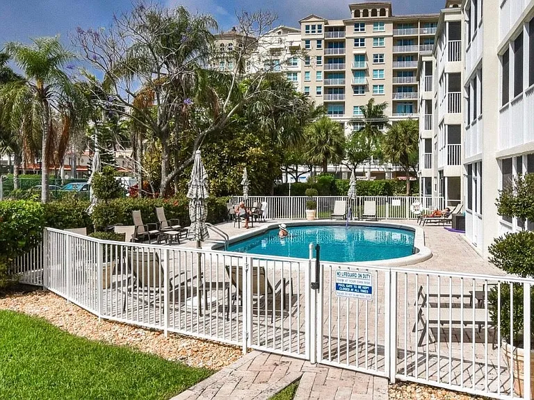 200 E Royal Palm Rd #4080 — Photo 9