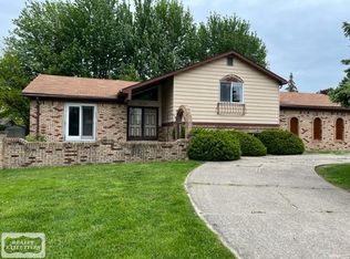 15761 Seventeen Mile Rd, Clinton Township, MI 48038