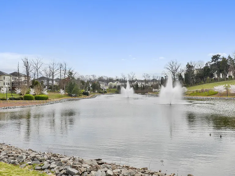 9305 Sumner Lake Blvd — Photo 43