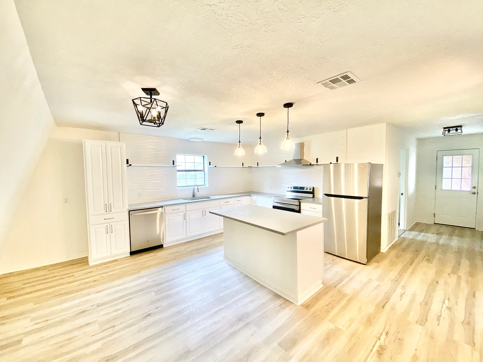 114 Hollaway St #A — Photo 2